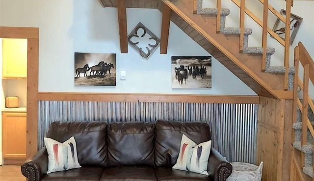 Happy Trails- Pet Friendly, Walk to Historic Downtown Cody