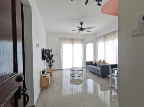 Happy Villa (Marina View Villas)