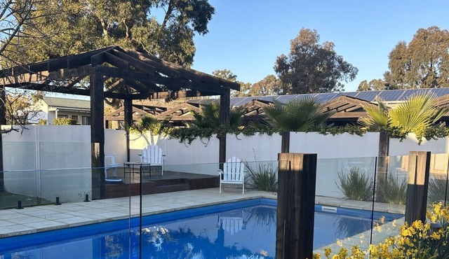 Happy Wanderer Motel