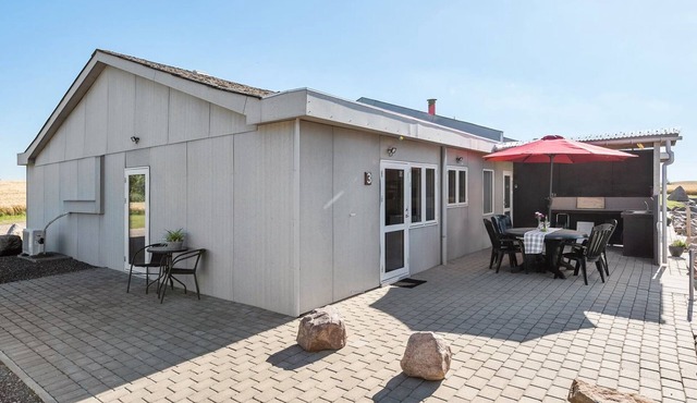 "Haralde" - 2.5km from the sea by Interhome