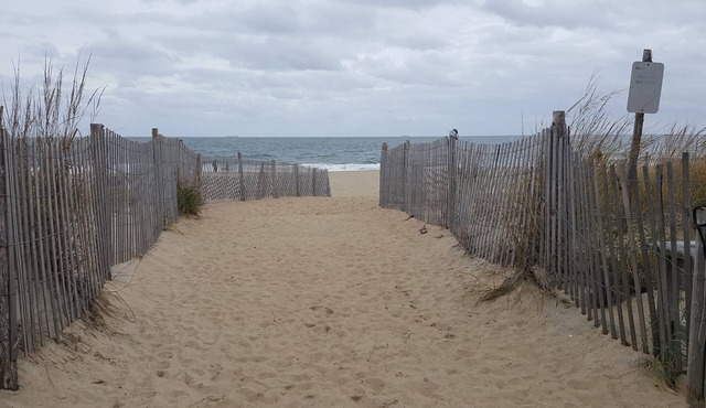 HARBESON GETAWAY Fun in the sun w/ Home comforts