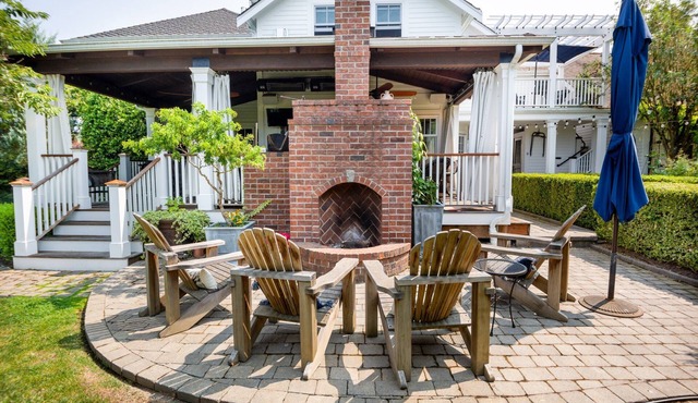 Harbor House - An Enchanting Guesthouse in Downtown Gig Harbor