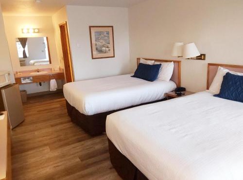 Harbor Inn