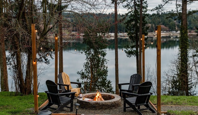 Harbor Serenity - Private Water Access, Hot Tub, EV Charger and Game Room