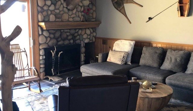 Harbor Springs Condo, 2400 Sq. Ft., 5 Bedroom, 3 Bath, 3 Levels, Very Clean