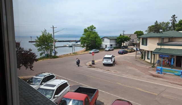 Harbor View 205 - Condo in the Heart of Downtown La Pointe!