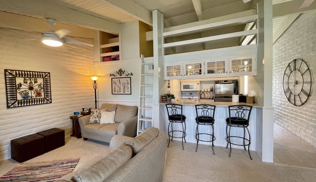 *HARBOR VIEW* COZY 1 BEDROOM CONDO WITH LOFT INDOOR/OUTDOOR POOL/HOTUB