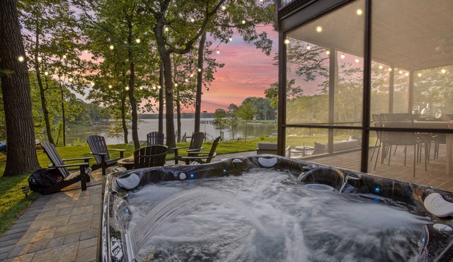 Harbor View Haven | Waterfront w/Hot Tub + Dock!