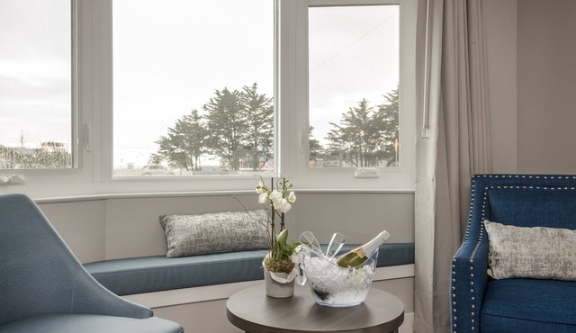 Harbor View Inn