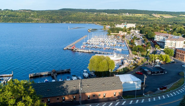 Harbor View Vacation Rental - Walking To Watkins Glen Attractions