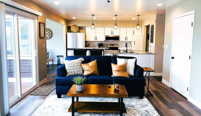 Harborview 3-6-8 on Main