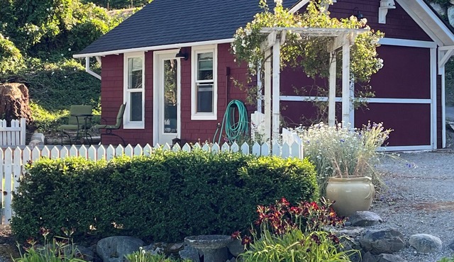Harborview Haven on Vashon Island located in historic Burton neighborhood