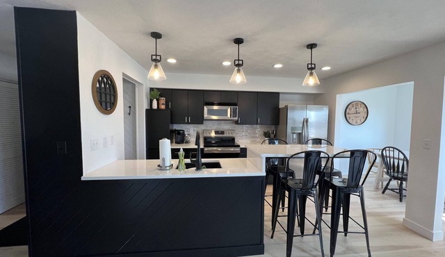 Harborview on the water - sleeps 20!