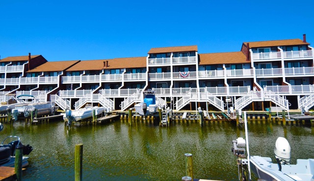 Harbour Bay 23-Baywater 116th St, Pool, W/D, AC.