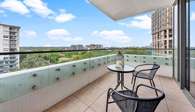 Harbour Bridge View One bedroom apt in Macquarie