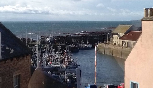Harbour flat Pittenweem, near golf, beaches, sea views, great base for East Neuk