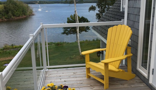 Harbour Heaven - Waterfront Home with Spectacular Views