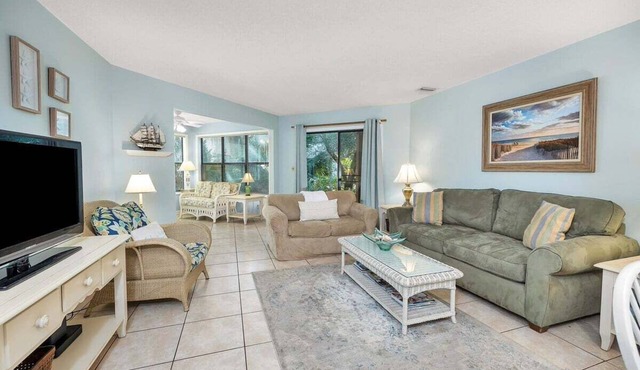 Harbour Oaks Condo #403