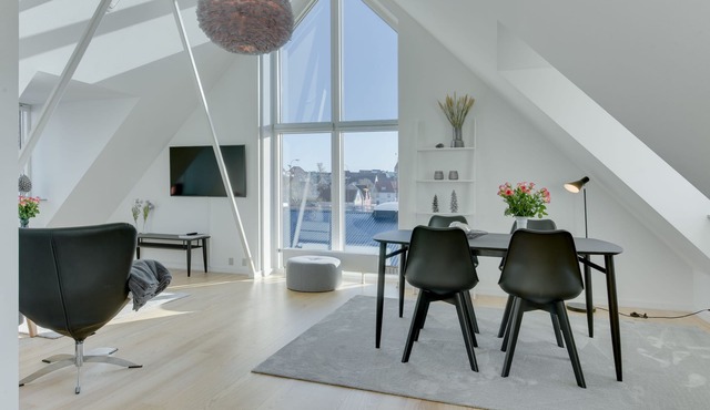 Harbour Penthouse