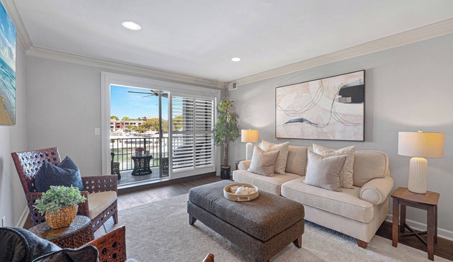 Harbour Town Marina View Villa | Balcony, Walk to Dining, Shops & Lighthouse in Sea Pines