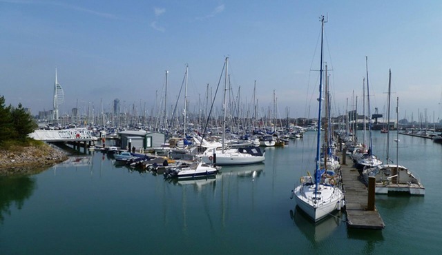 Harbour View 4 - an apartment that sleeps 8 guests in 4 bedrooms