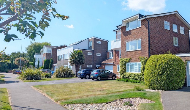 Harbour View - Coming Soon - a town house that sleeps 8 guests in 4 bedrooms