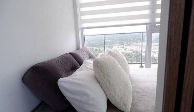 Harbour Waterfront luxury Condo