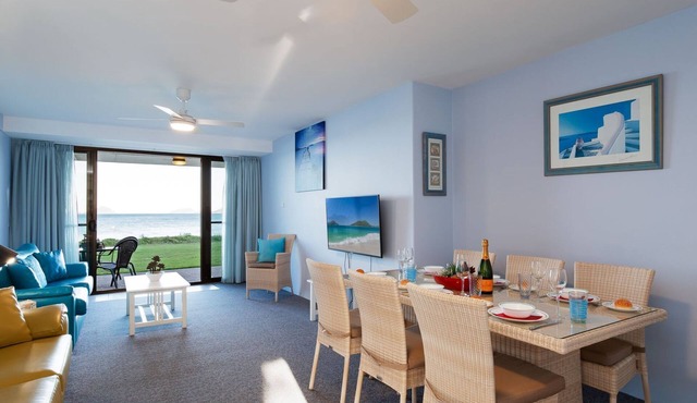 Harbourside, 4/3-7 Soldiers Point Road - ground floor on the waterfront