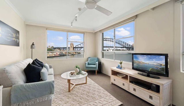 Harbourside 43 Summar