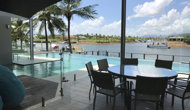 HARBOURSIDE LUXURY AT PORT HINCHINBROOK