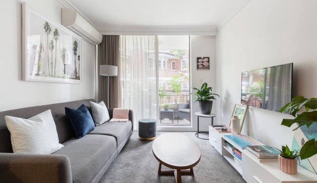 Harbourside Style, 2 Bed, A/C, Pool -Elizabeth Bay