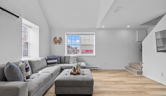 Harbourview Loft A Executive One Bedroom Loft Apartment in Downtown Summerside