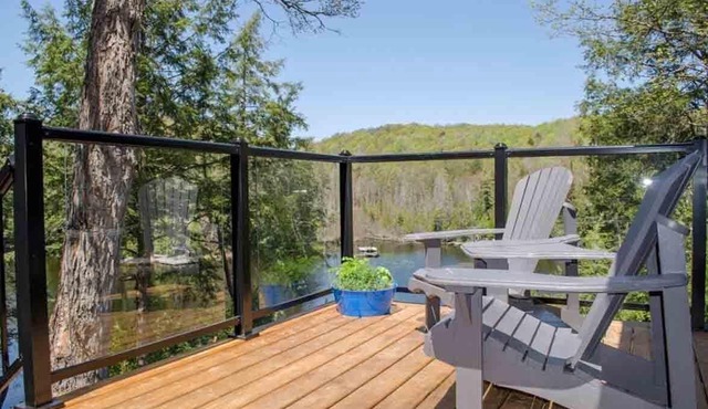 Harcourt on the Hill - Secluded 3BR Cottage w/Sauna, Dock, Kayaks, Wi-Fi