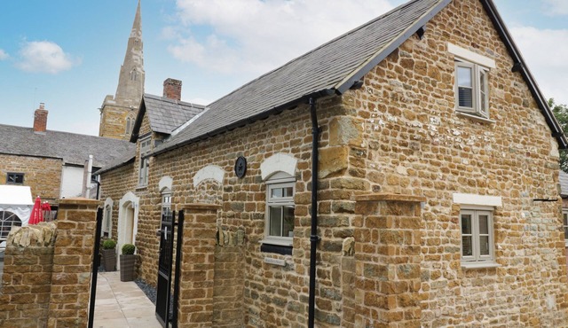 HARD DAY'S NIGHT, pet friendly, with a garden in Tilton On The Hill