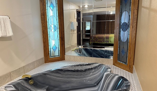 Hardin Lodge Little Bighorn Battle Field I-90