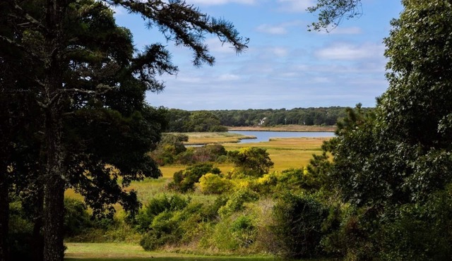 Hardings Hideaway: 020-C Renovated Chatham Beach House with Views