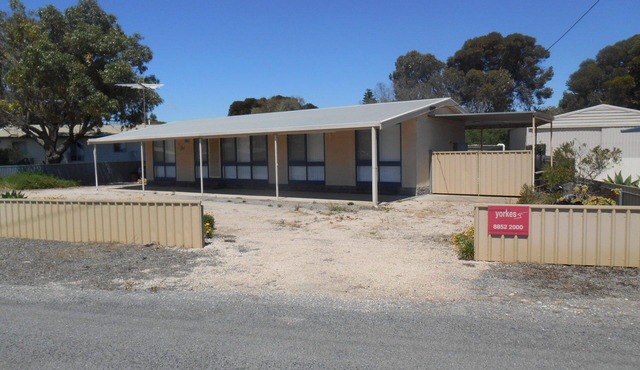 Hardwicke Beach House Short Walk to Beach! Off Peak special!
