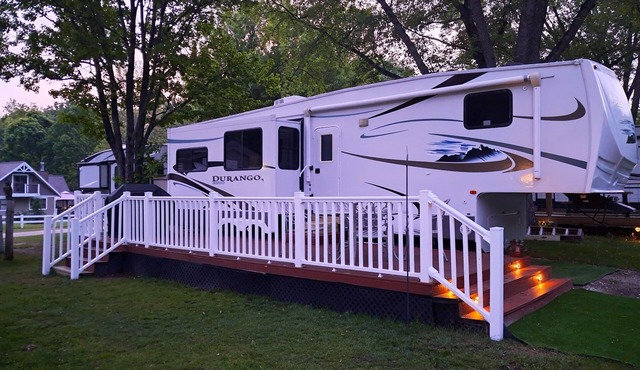 Hardy Dam River Retreat located at Sportsman Park Campground & Boat Slips