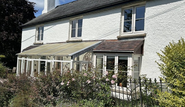 Hare and Hounds, Exton