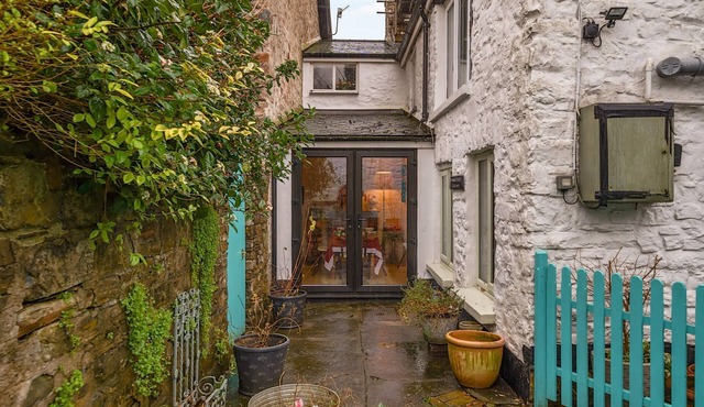 Harebell House - sleeps 4 guests in 2 bedrooms