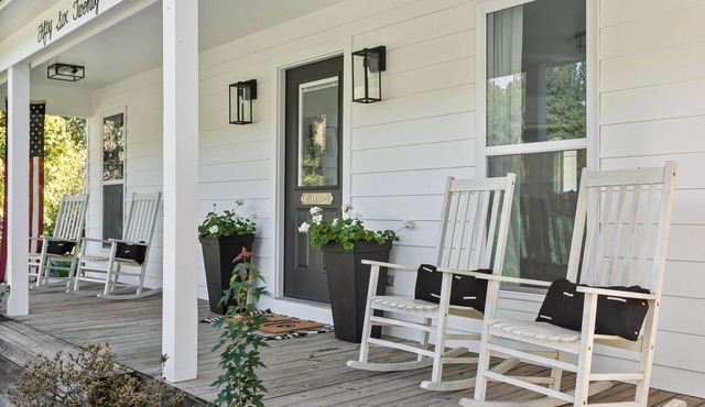 Hargrove House - Charming and Dreamy Retreat on 4 acres in Leiper's Fork