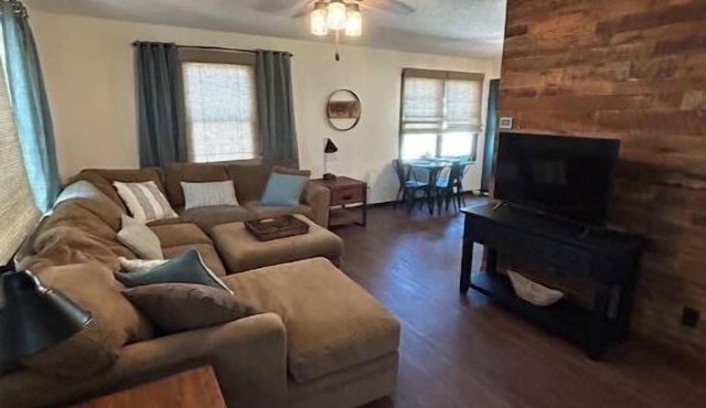 Harlan County Lake Retreat