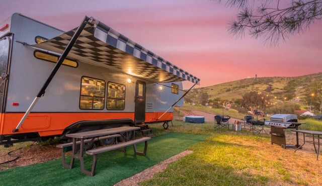 Harley Davidson Ranch Glampling & Kids Play Area