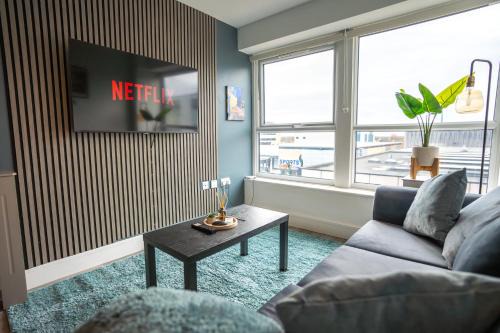 Harlow Flat - Perfect for Families or Contractors