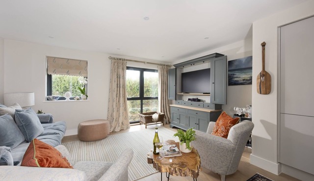 Harlyn Folly, Apartment 6 - sleeps 4 guests in 2 bedrooms