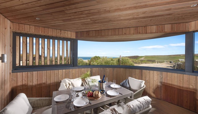 Harlyn Penthouse - A superb sea view duplex penthouse just metres from the beach, with two terraces