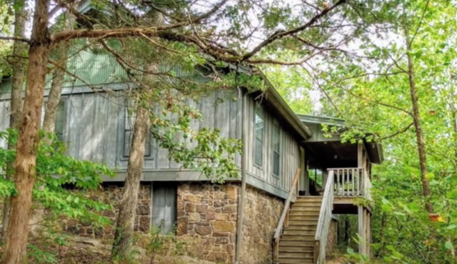 Harman lodge in the heart of the Ozark Wilderness