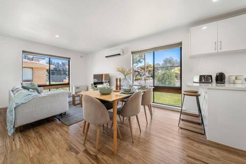 Harmony at Henley Beach - Coastal Style & Comfort