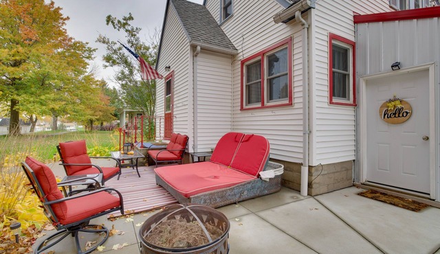 Harmony Home w/Fire Pit: 5 Mi to Niagara Cave!