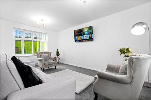 Harmony House 3 Bedroom New Build for Families, Contractors, Black Country Museum Sleeps 6